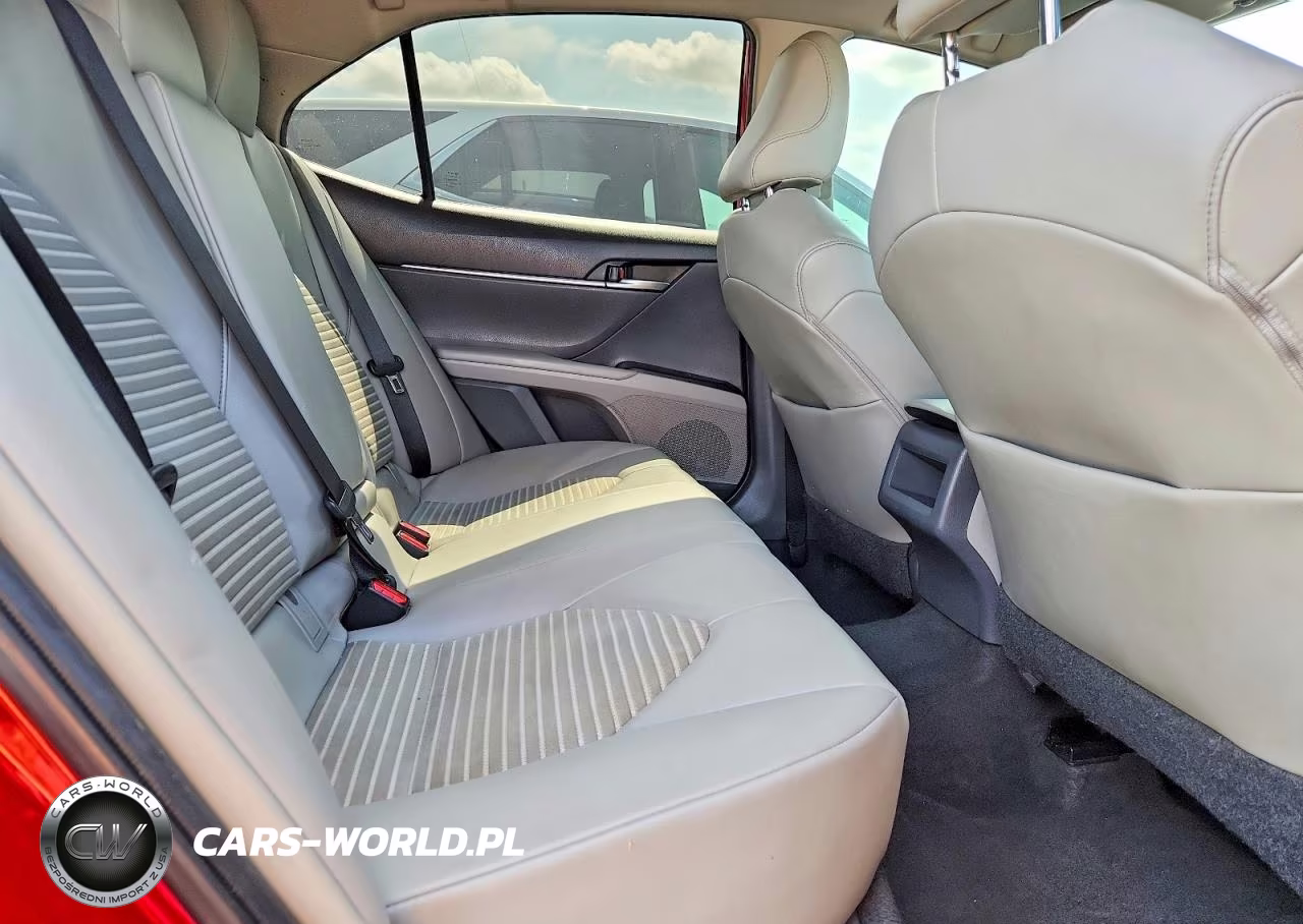 2021 Toyota Camry Se VIN:4T1G11AK1MU437646 - 10