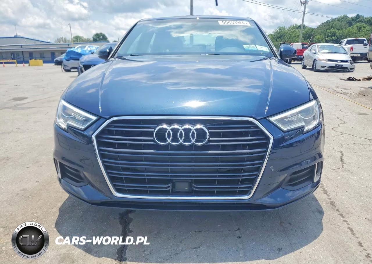 2018 Audi A3 Premium VIN:WAUAUGFF9J1009544 - 5