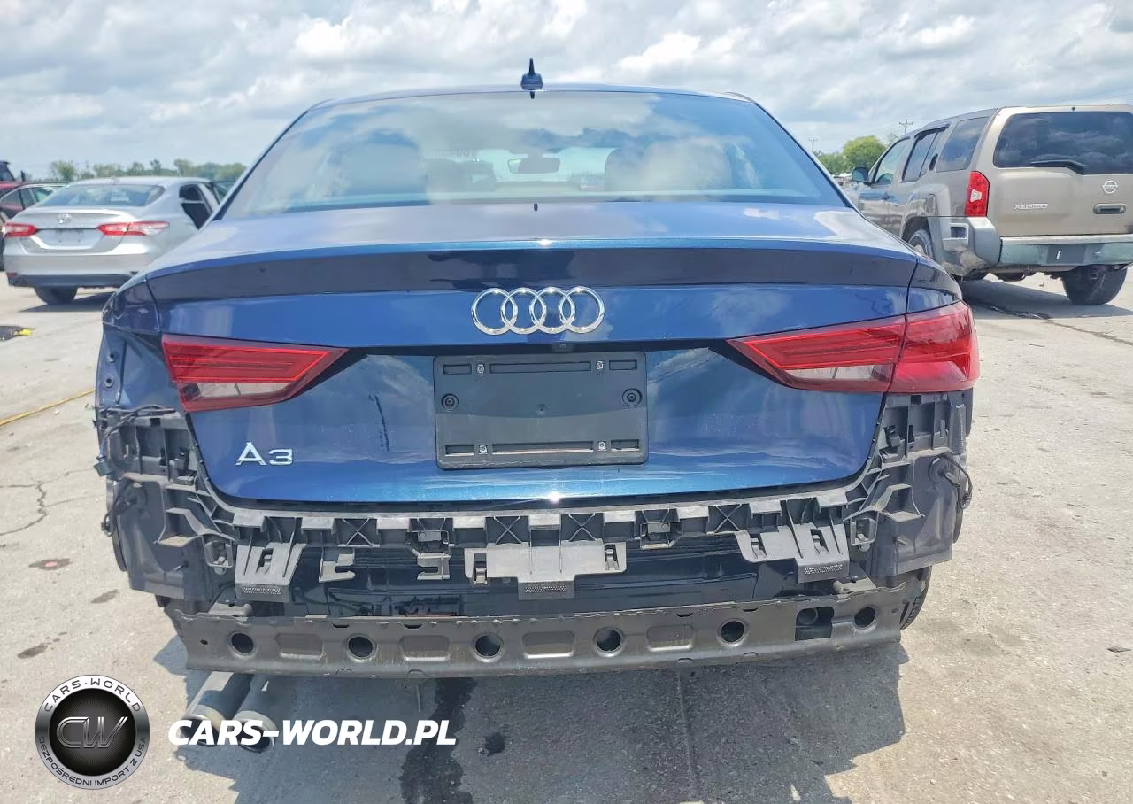 2018 Audi A3 Premium VIN:WAUAUGFF9J1009544 - 6