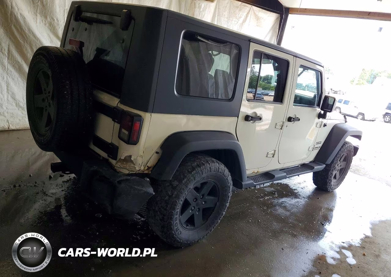 2010 Jeep Wrangler Unlimited Sport VIN:1J4BA3H12AL170567 - 3