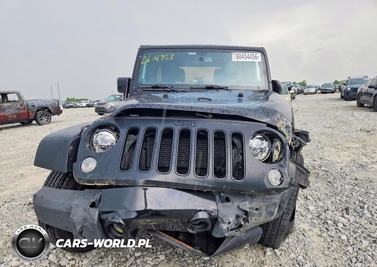 2014 Jeep Wrangler Unlimited Sahara VIN:1C4BJWEG5EL283533 - 5