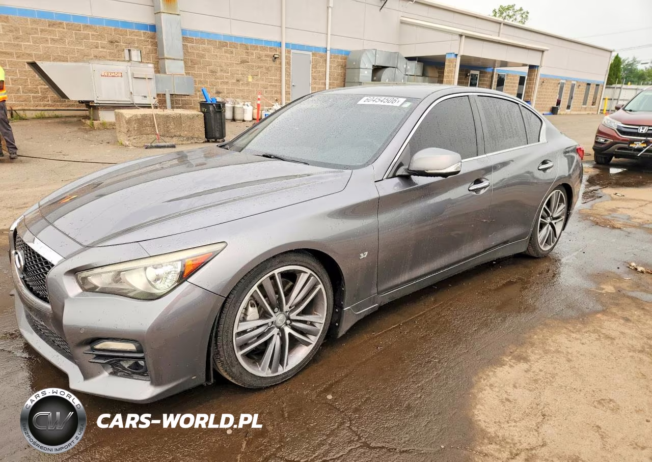 2015 Infiniti Q50 Sport