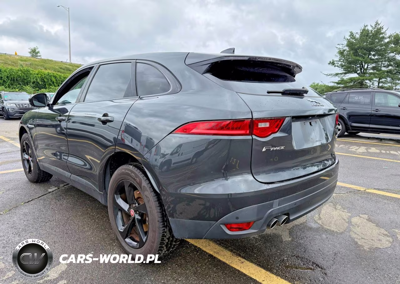 2017 Jaguar F-Pace Prestige VIN:SADCK2BN0HA087453 - 3