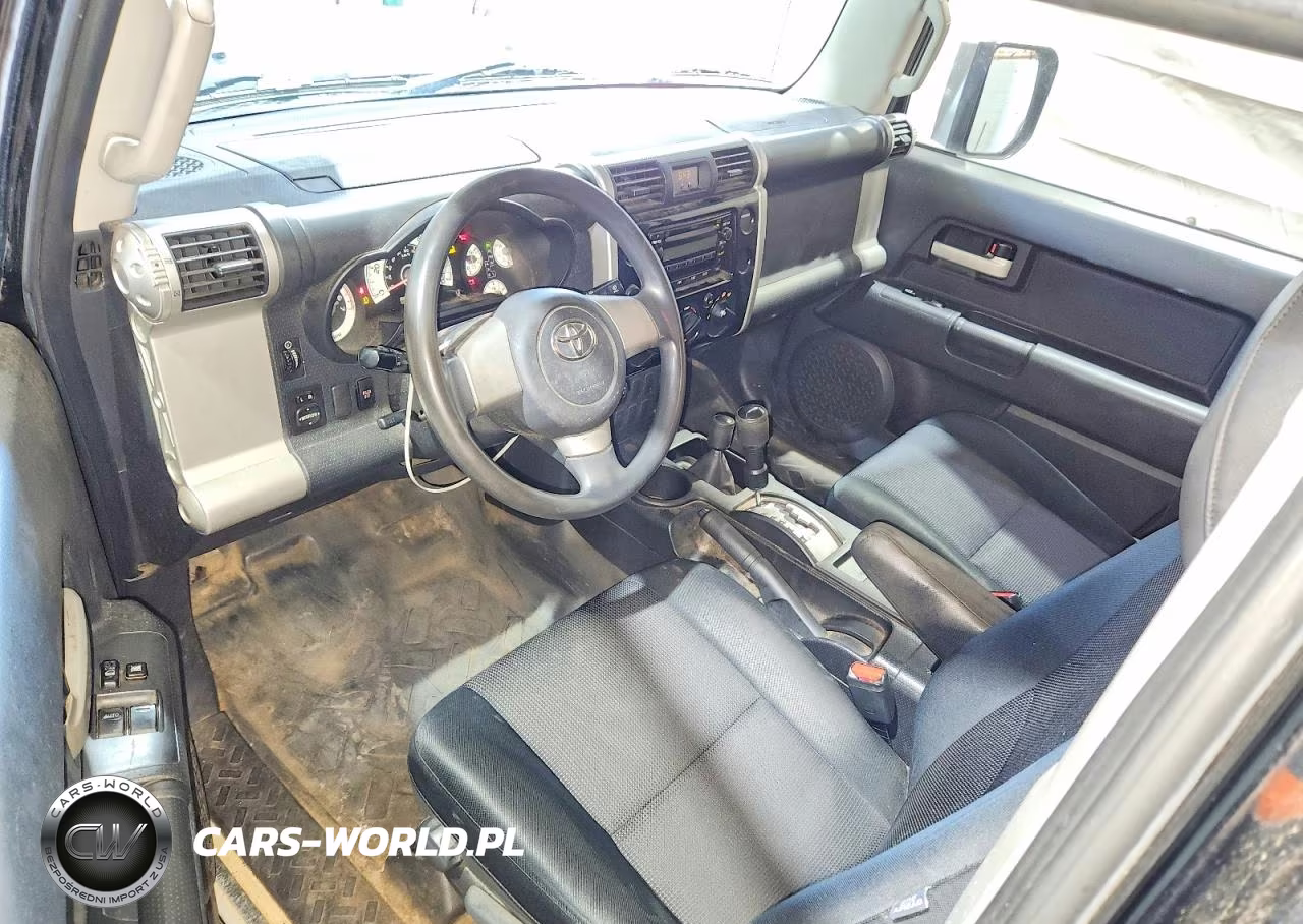2010 Toyota Fj Cruiser Base VIN:JTEBU4BF2AK083941 - 8