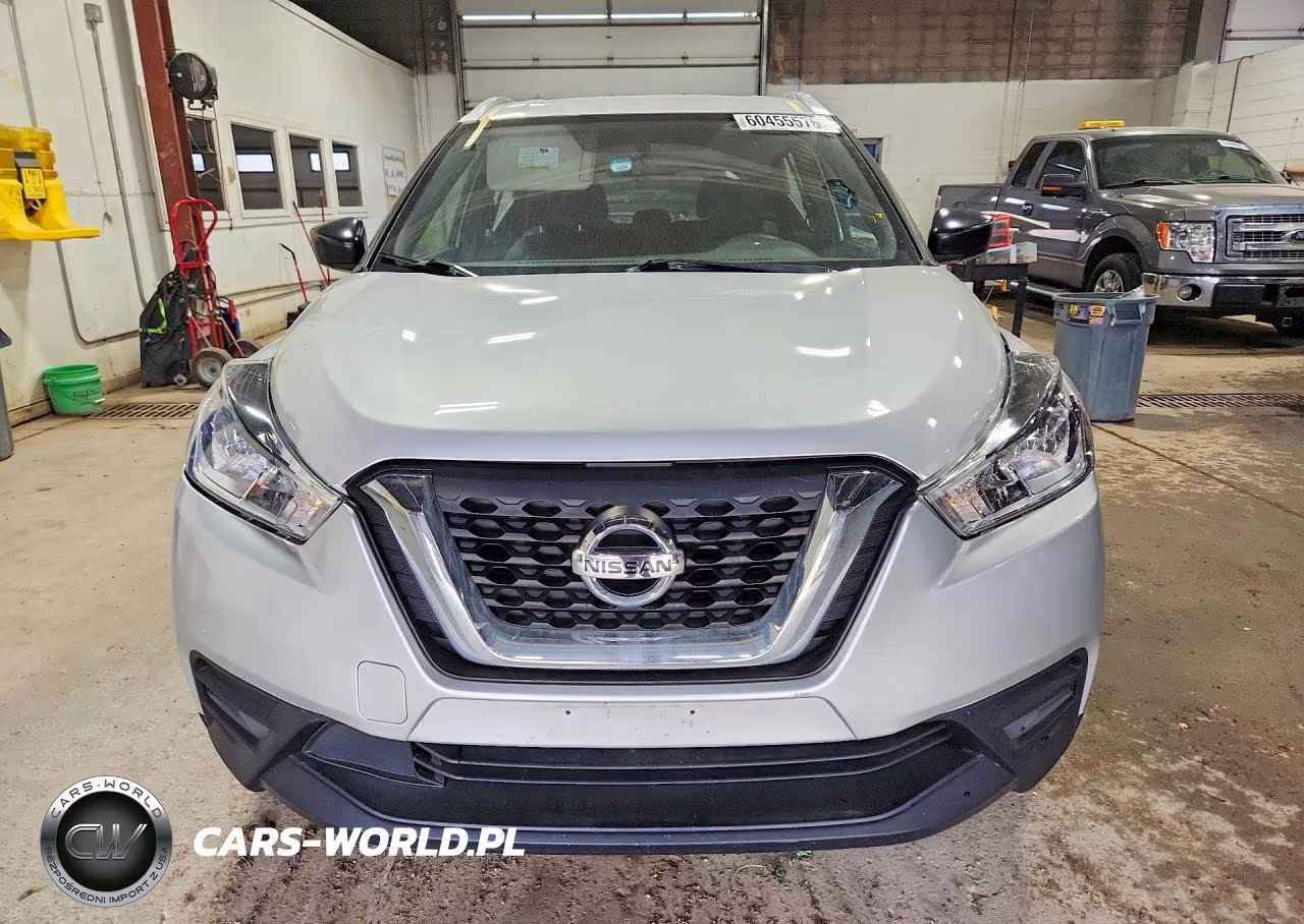 2019 Nissan Kicks S VIN:3N1CP5CU6KL569142 - 5