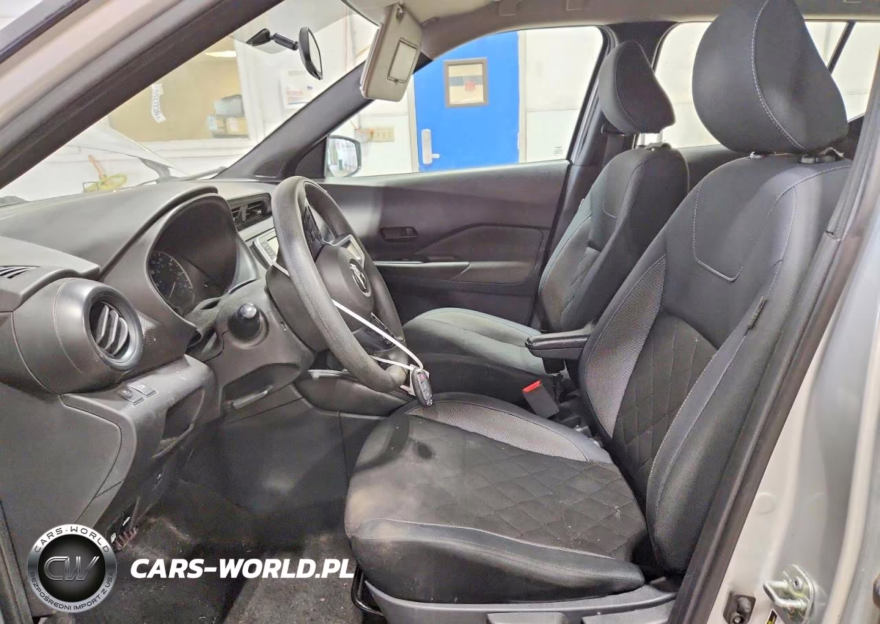 2019 Nissan Kicks S VIN:3N1CP5CU6KL569142 - 7