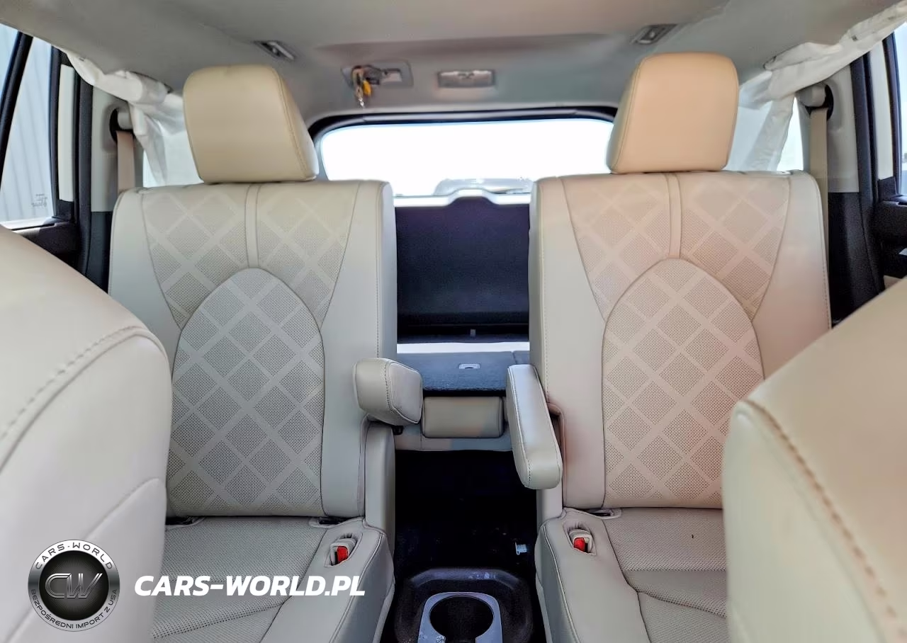 2021 Toyota Highlander Hybrid Platinum VIN:5TDEBRCHXMS053085 - 10