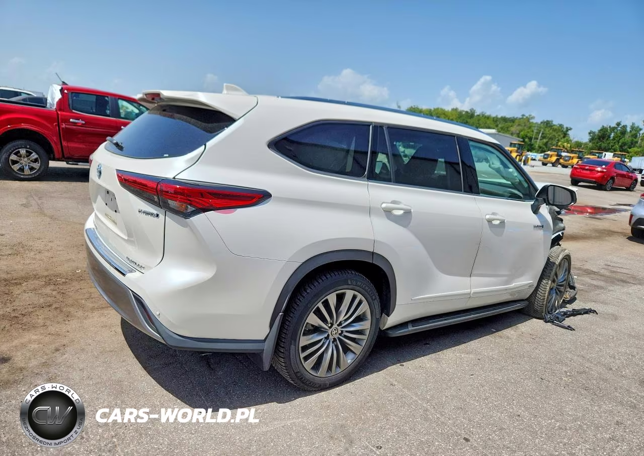 2021 Toyota Highlander Hybrid Platinum VIN:5TDEBRCHXMS053085 - 3