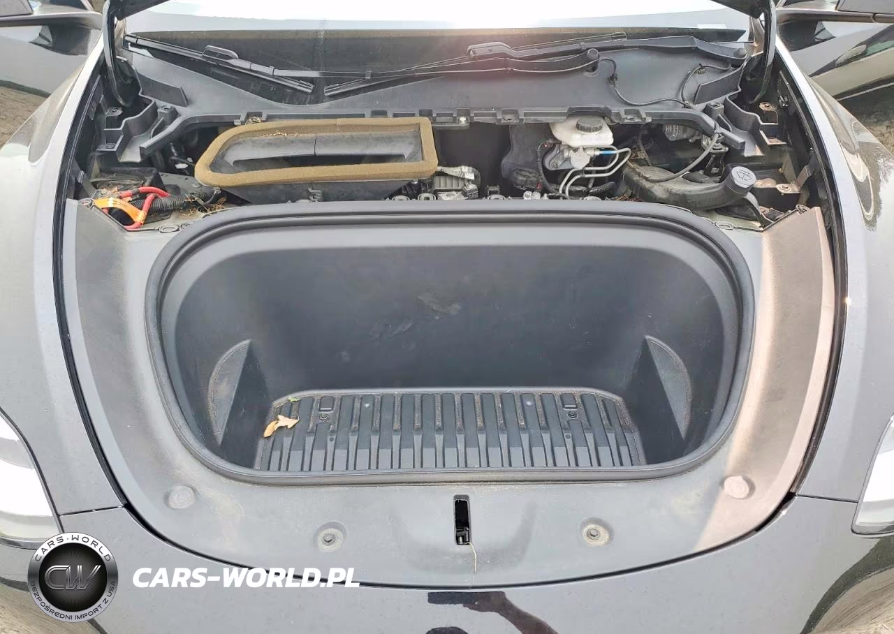 2021 Tesla Model Y VIN:5YJYGDEF6MF081922 - 11