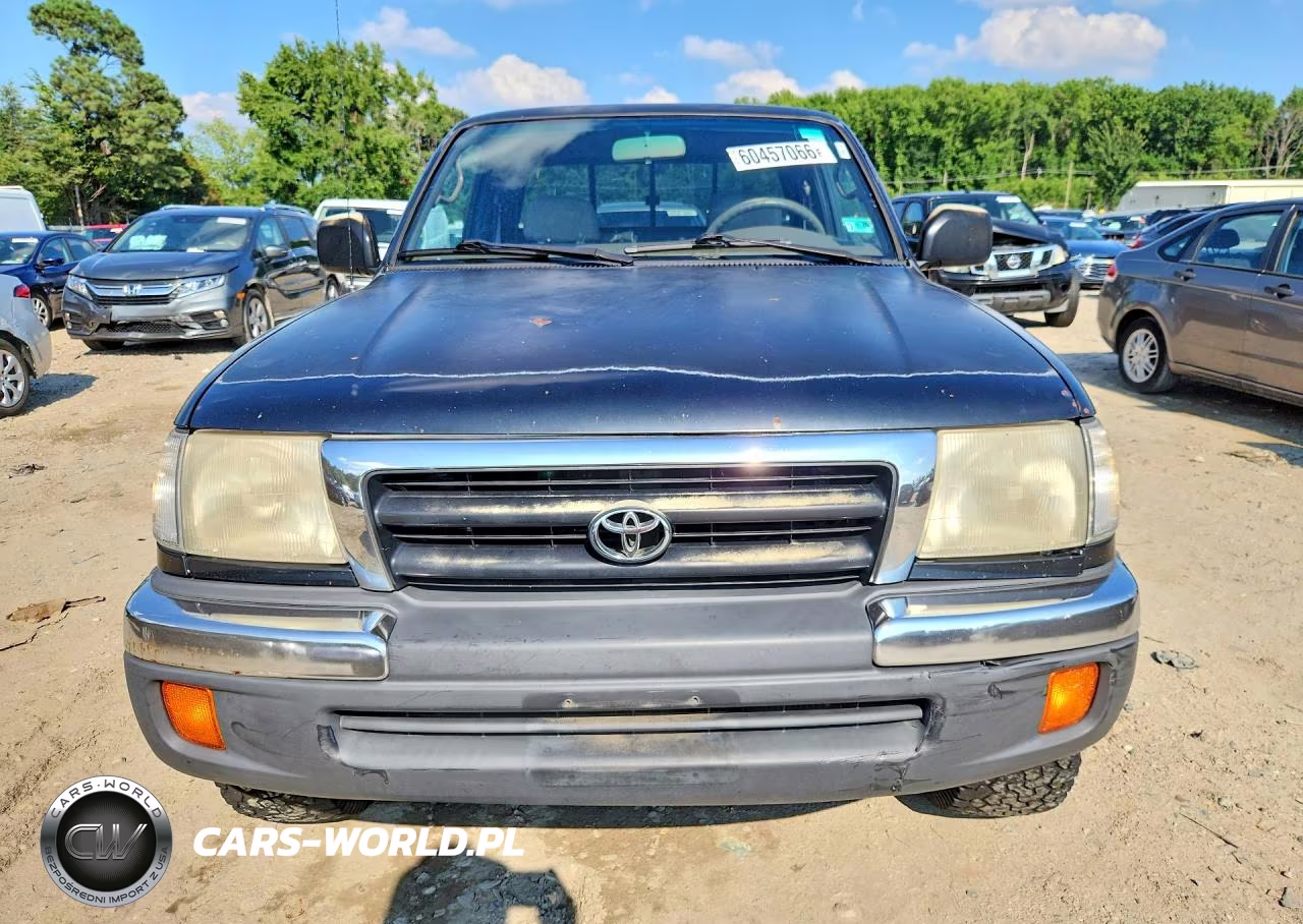 2000 Toyota Tacoma Xtracab VIN:4TAWN72N7YZ604371 - 5