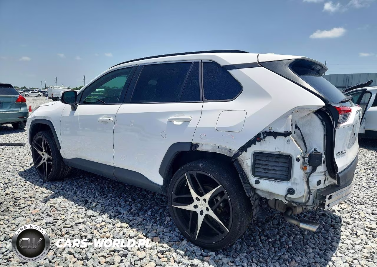 2021 Toyota Rav4 Xle VIN:2T3W1RFV5MC104050 - 2