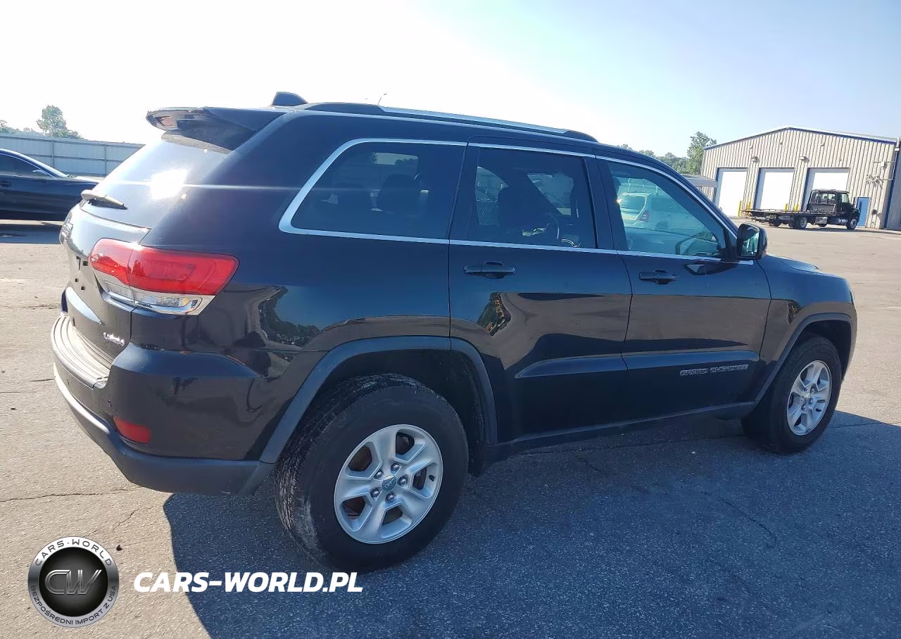 2017 Jeep Grand Cherokee Laredo VIN:1C4RJFAG7HC818225 - 3