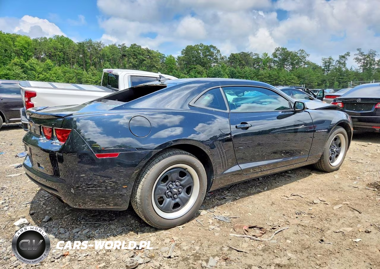 2010 Chevrolet Camaro Ls VIN:2G1FE1EV5A9171574 - 3