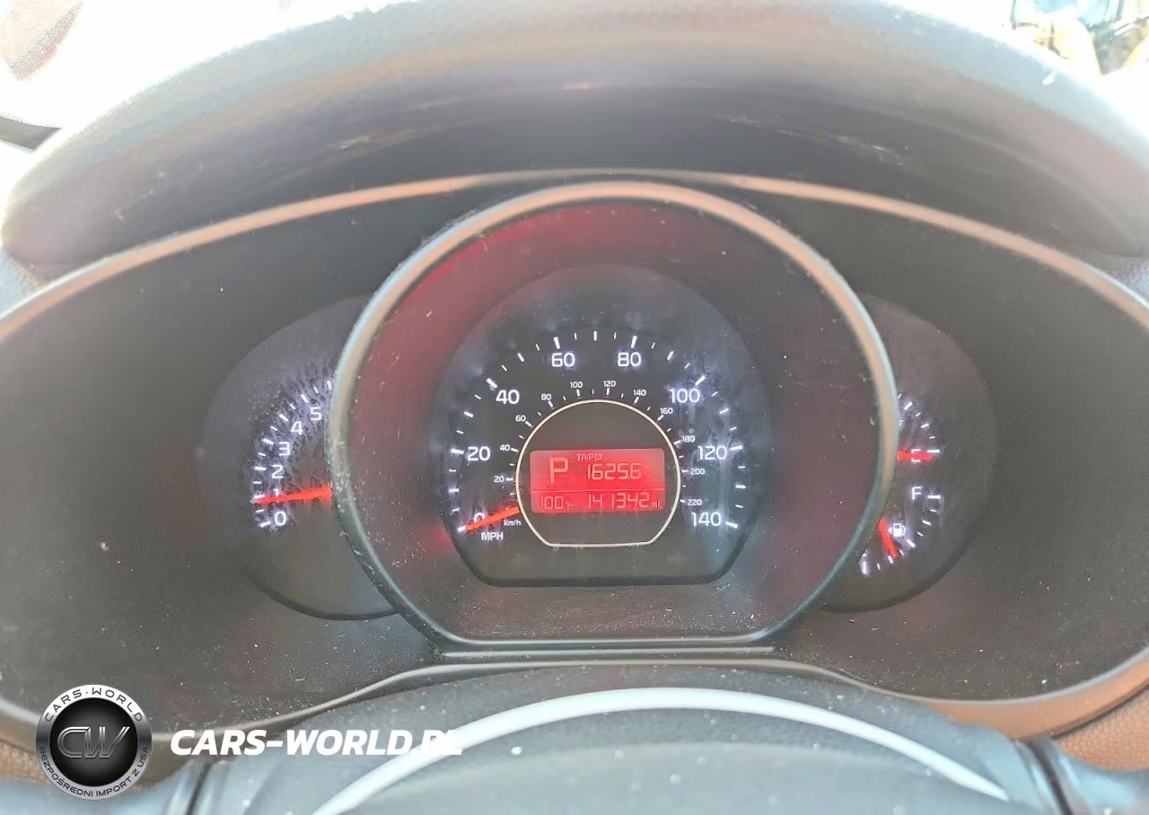 2016 Kia Soul + VIN:KNDJP3A55G7833810 - 9