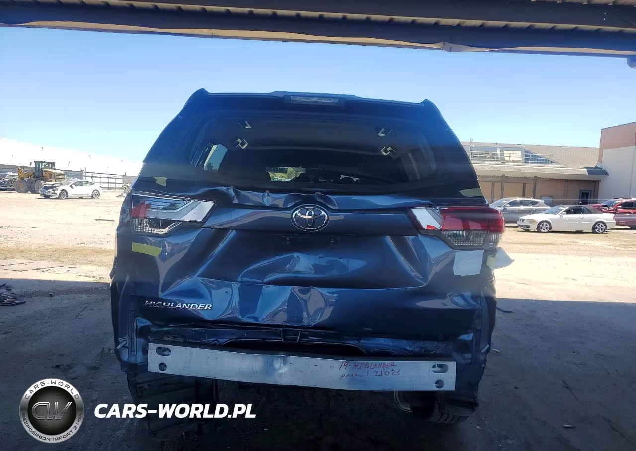 2018 Toyota Highlander Le VIN:5TDZARFH0JS034377 - 6
