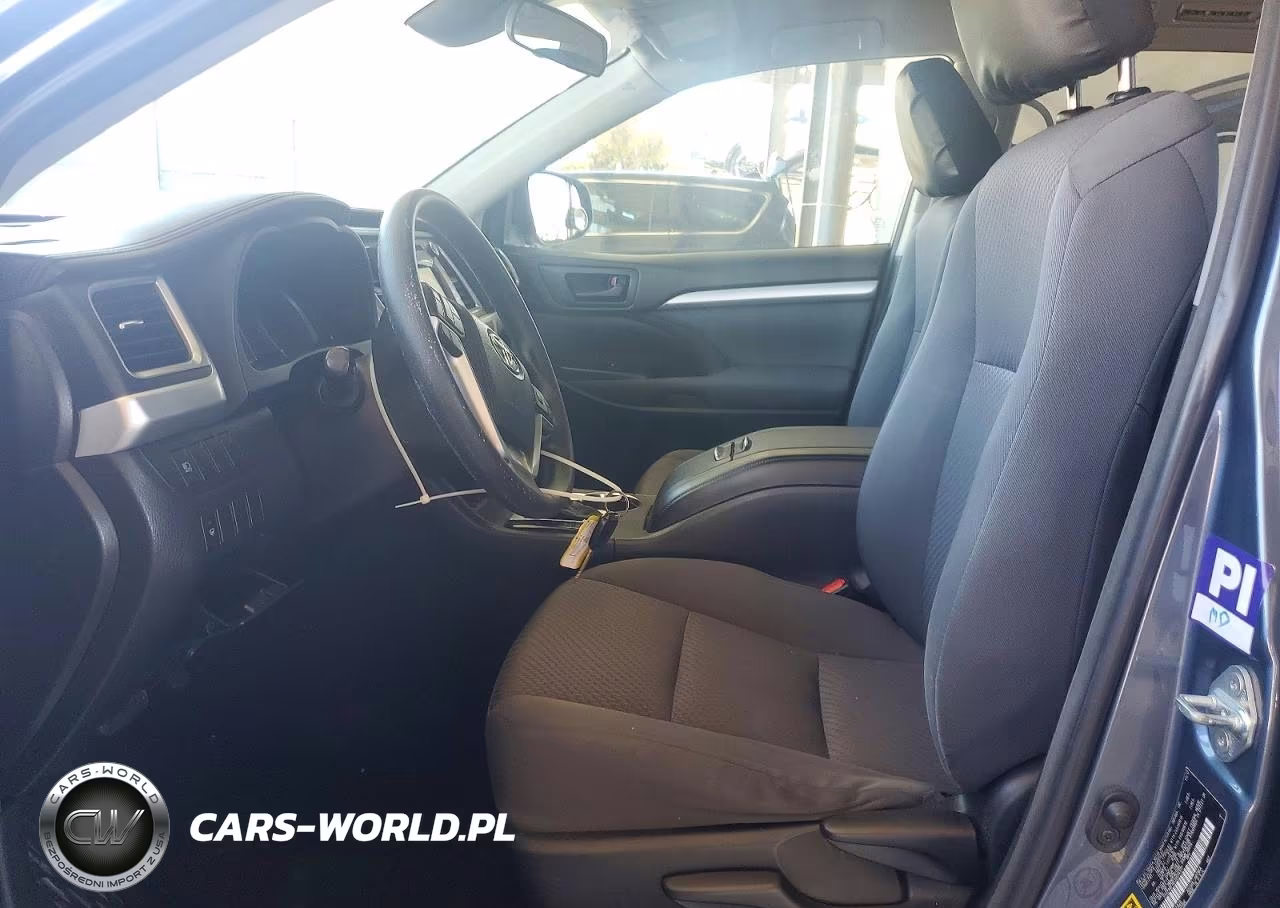 2018 Toyota Highlander Le VIN:5TDZARFH0JS034377 - 7