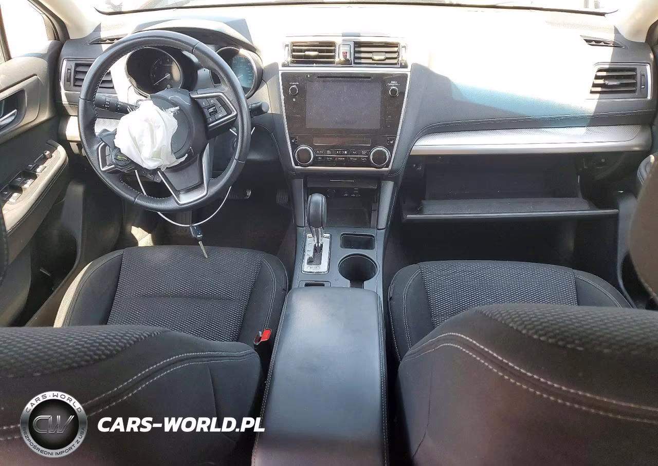 2019 Subaru Outback 2.5I Premium VIN:4S4BSAFCXK3381458 - 8