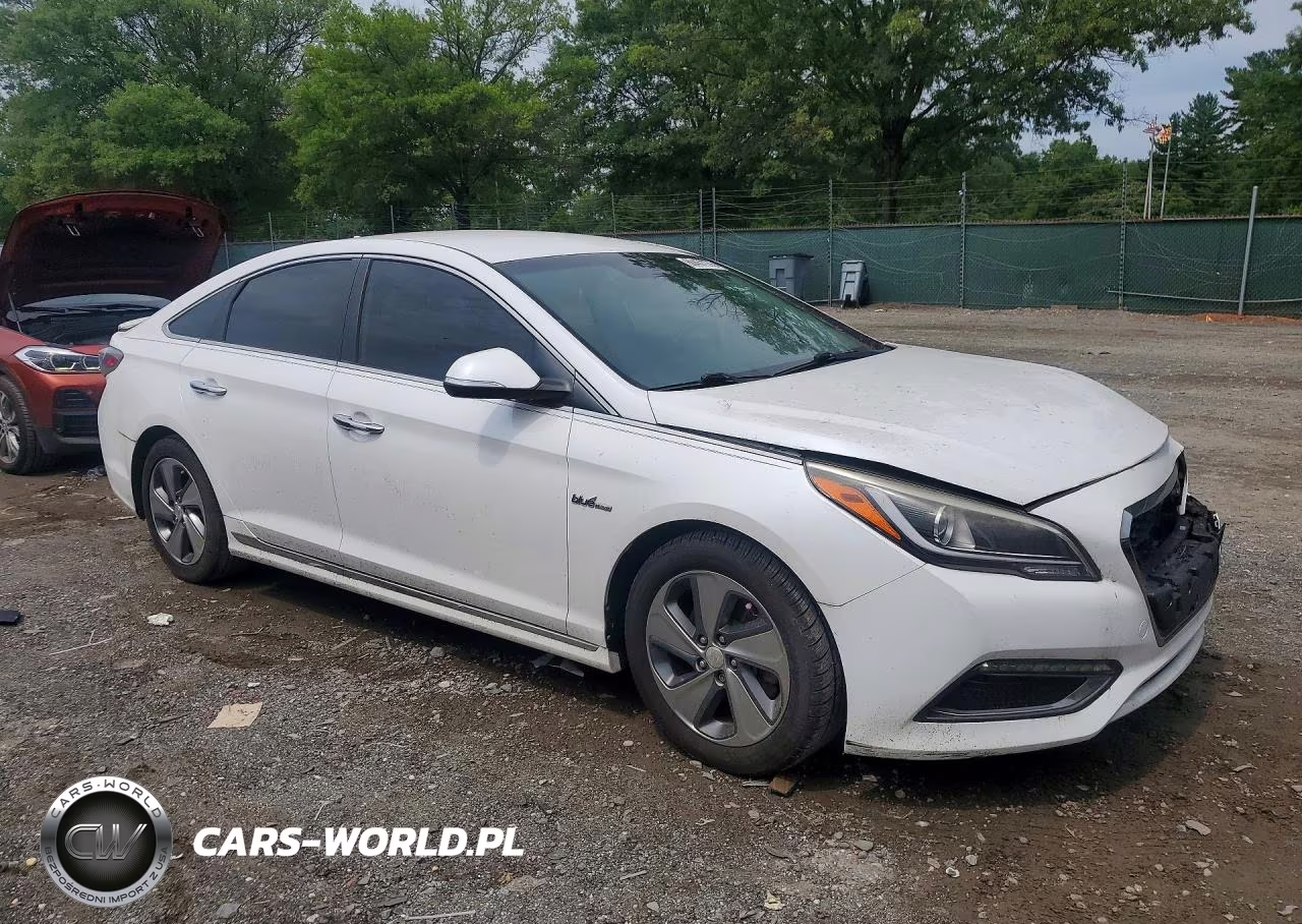 2016 Hyundai Sonata Hybrid Limited VIN:KMHE34L14GA022155 - 4