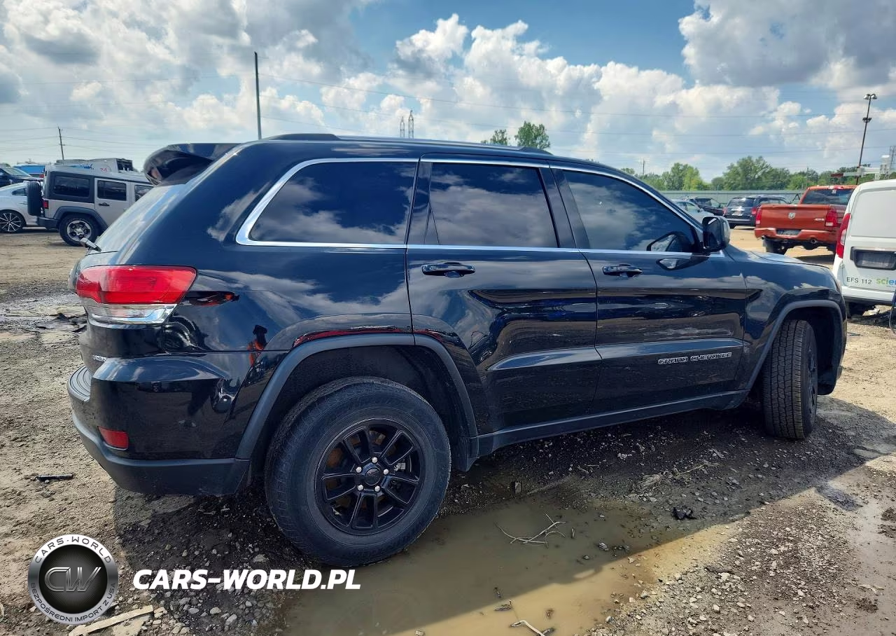 2019 Jeep Grand Cherokee Laredo VIN:1C4RJFAG9KC601850 - 3