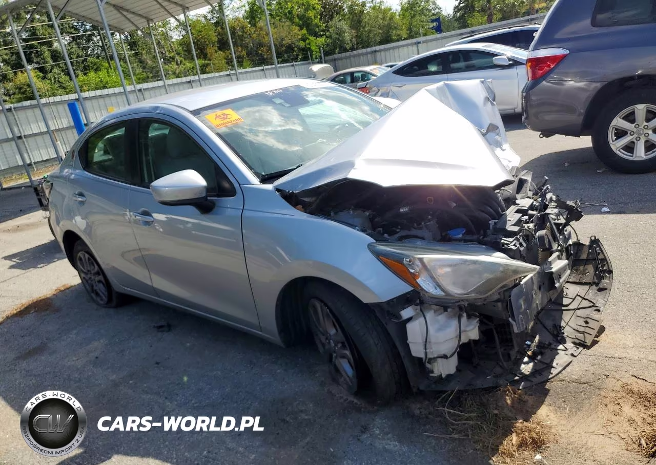 2019 Toyota Yaris Le VIN:3MYDLBYVXKY523203 - 4