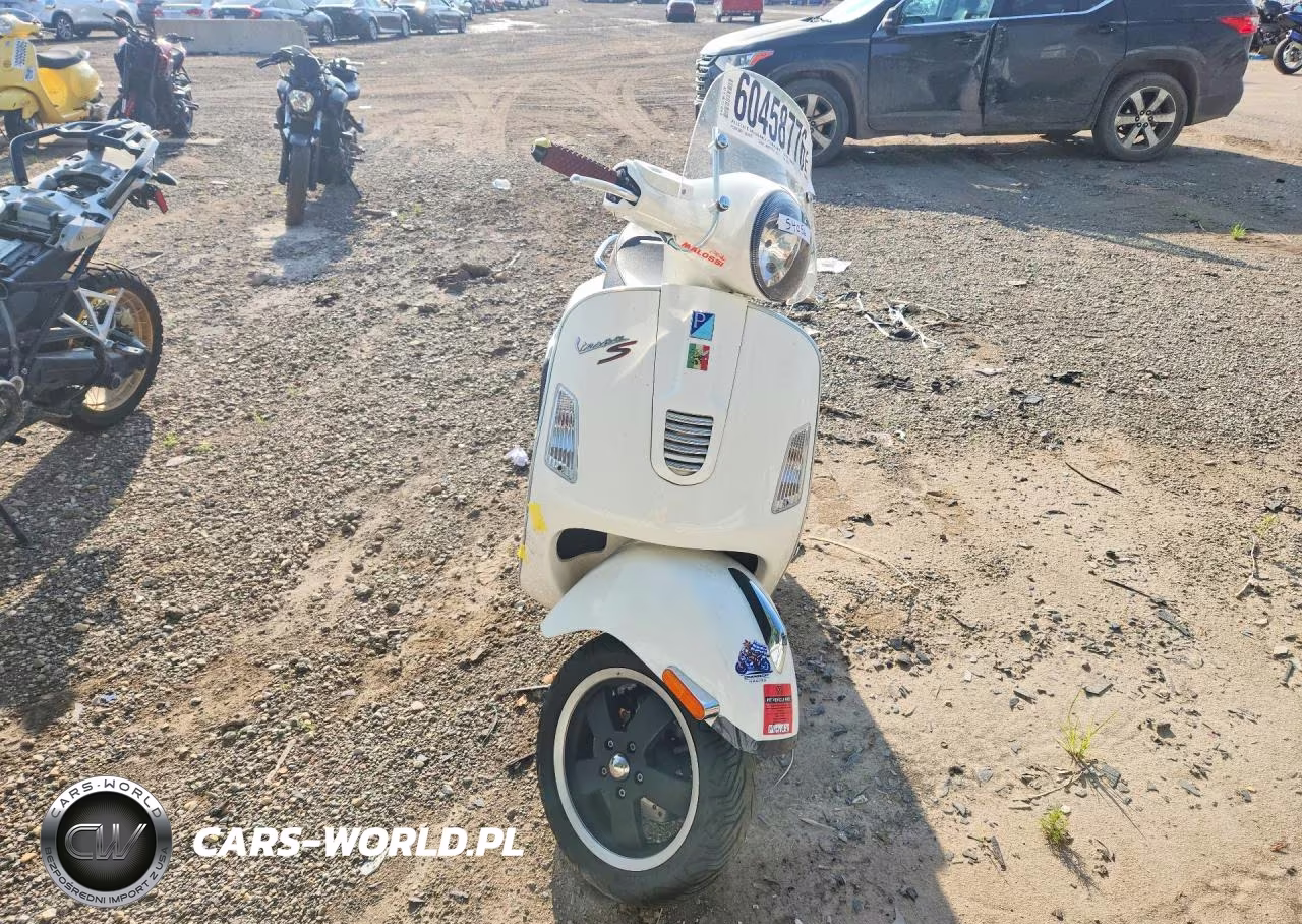 2010 Vespa Gts 300 Super VIN:ZAPM459LXA5701311 - 2