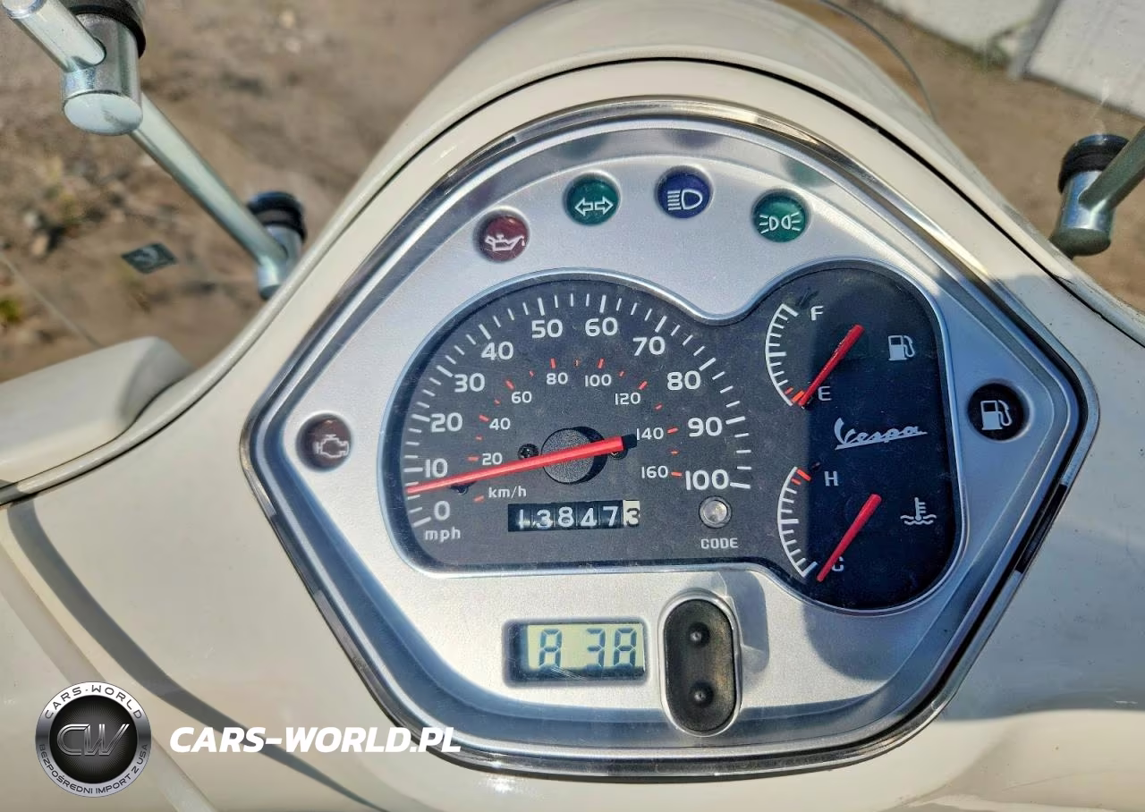2010 Vespa Gts 300 Super VIN:ZAPM459LXA5701311 - 7