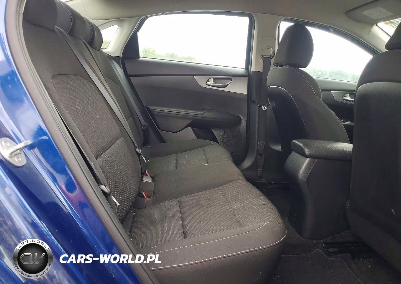 2020 Kia Forte Lxs VIN:3KPF24AD2LE186973 - 10