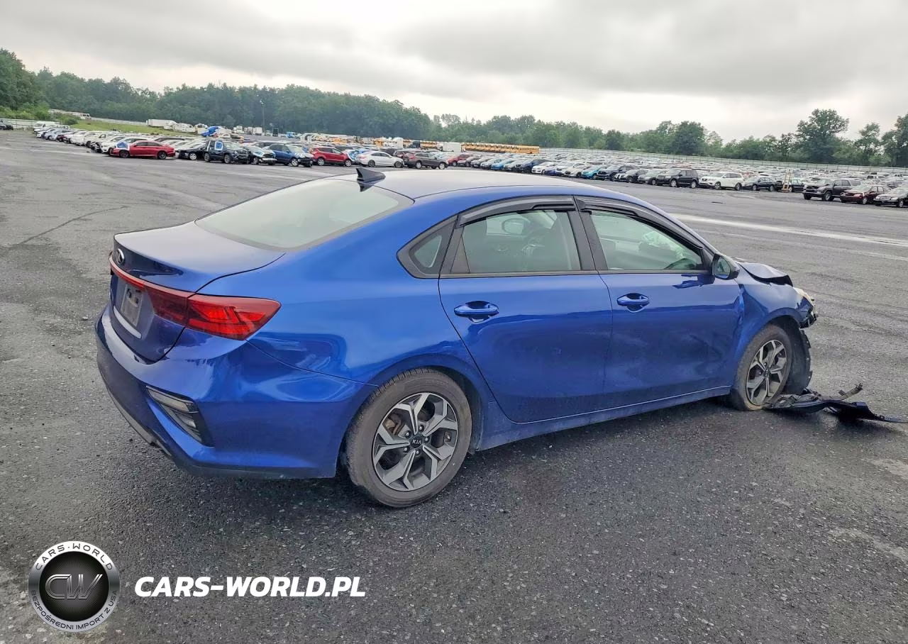 2020 Kia Forte Lxs VIN:3KPF24AD2LE186973 - 3