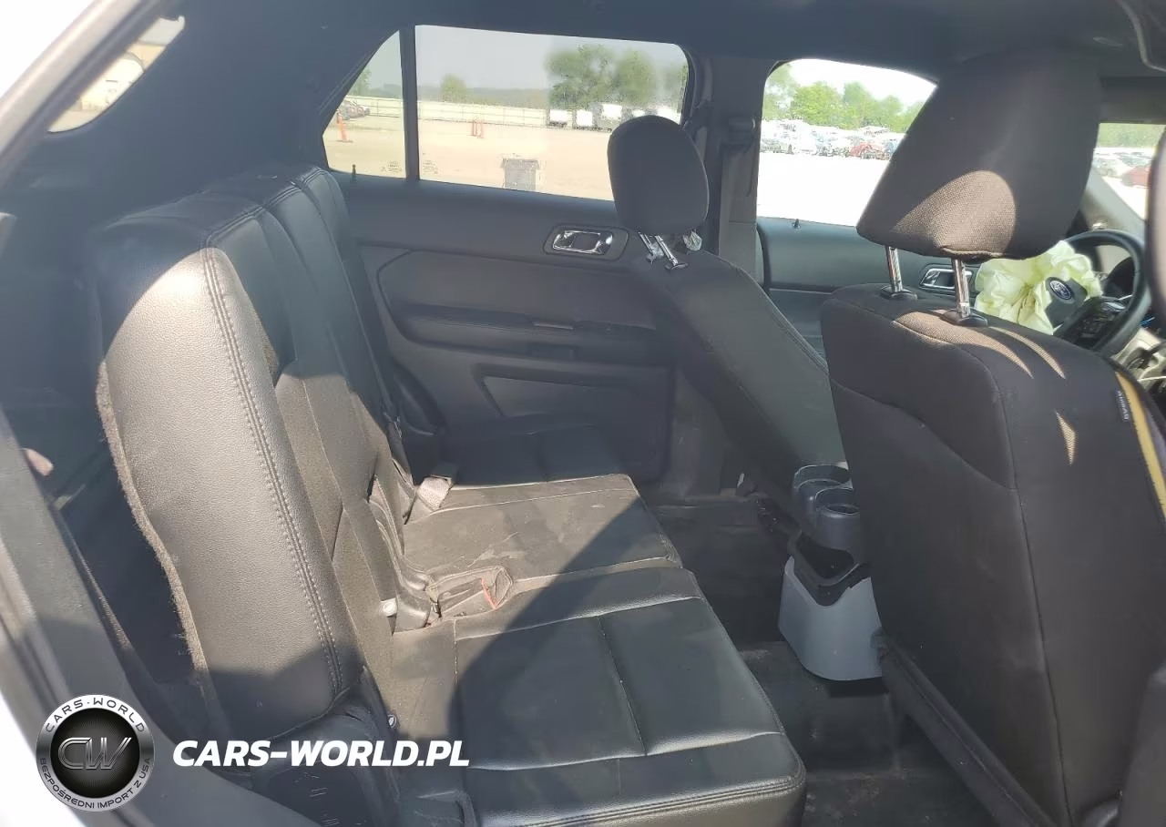 2016 Ford Explorer Police Interceptor VIN:1FM5K8AR3GGA19375 - 10