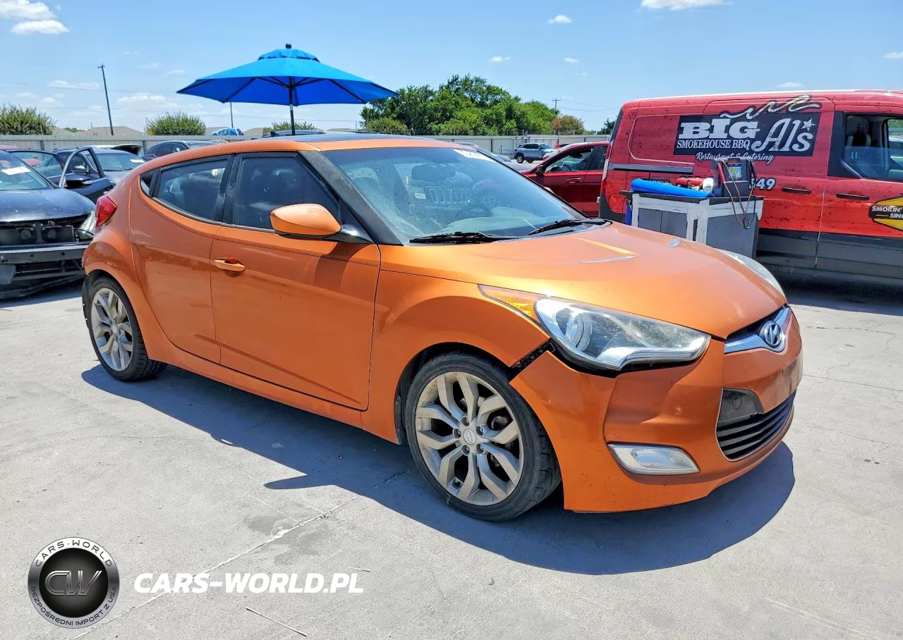 2013 Hyundai Veloster Base VIN:KMHTC6AD4DU147005 - 4