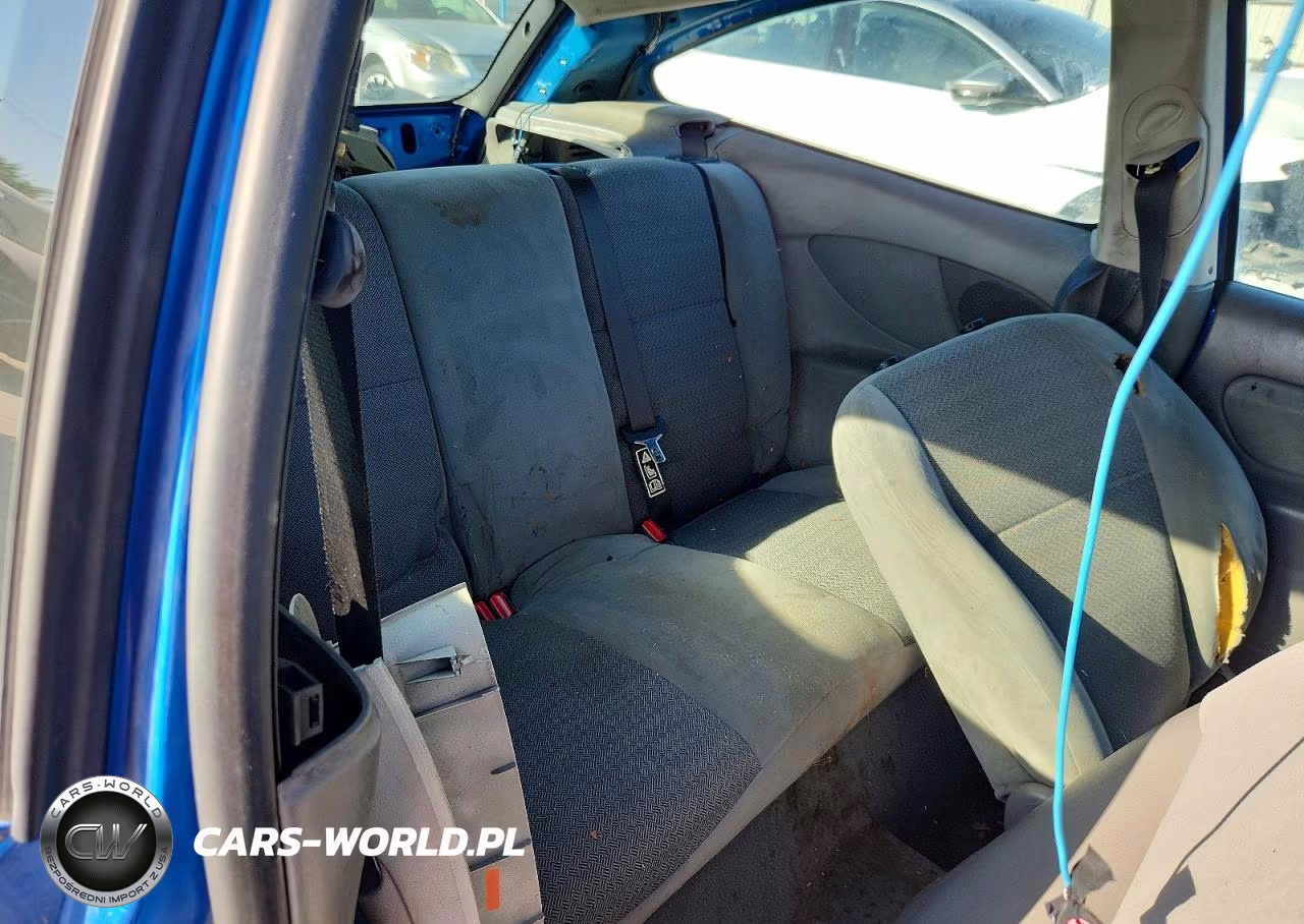 2000 Ford Focus Zx3 VIN:3FAFP3132YR180910 - 10