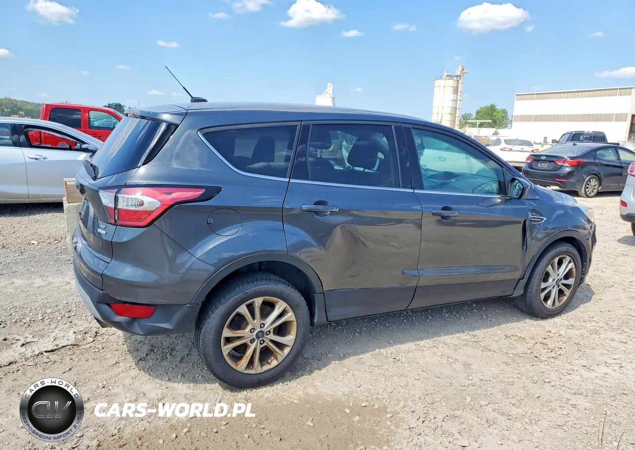 2017 Ford Escape Se VIN:1FMCU0GD7HUC34355 - 3