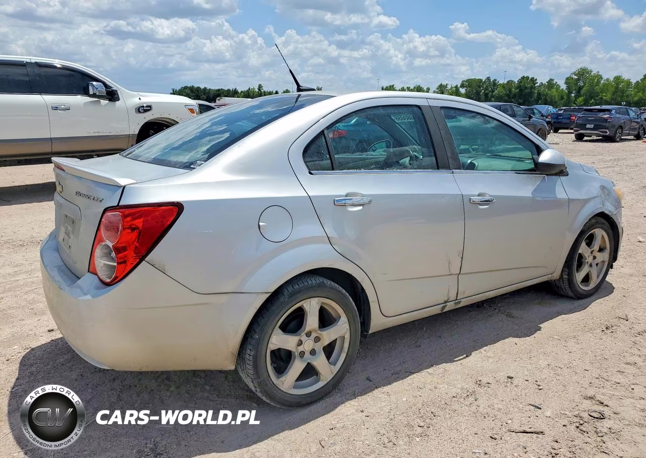 2013 Chevrolet Sonic Ltz VIN:1G1JE5SH1D4173362 - 3