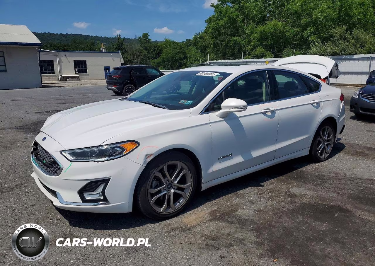 2019 Ford Fusion Titanium – zdjęcie 1 z 12