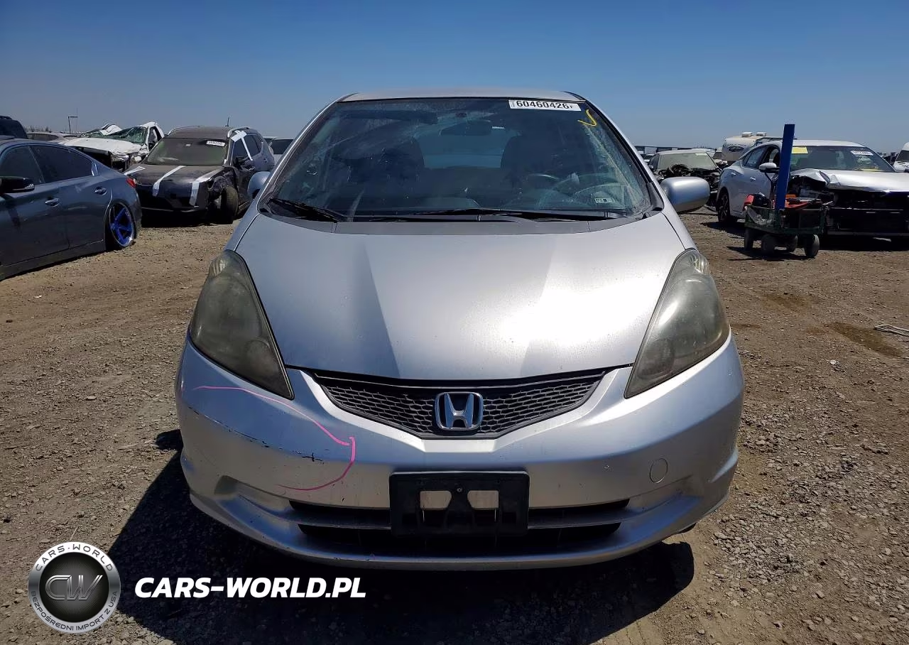 2013 Honda Fit VIN:JHMGE8H37DC076119 - 5