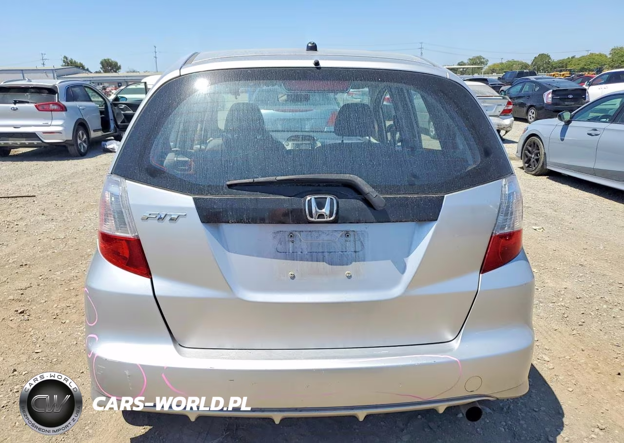 2013 Honda Fit VIN:JHMGE8H37DC076119 - 6