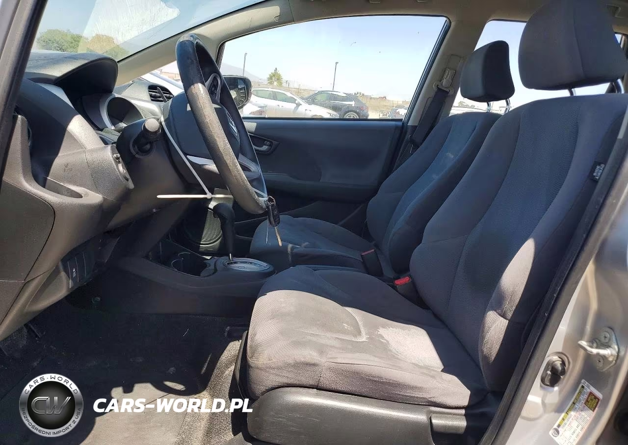 2013 Honda Fit VIN:JHMGE8H37DC076119 - 7