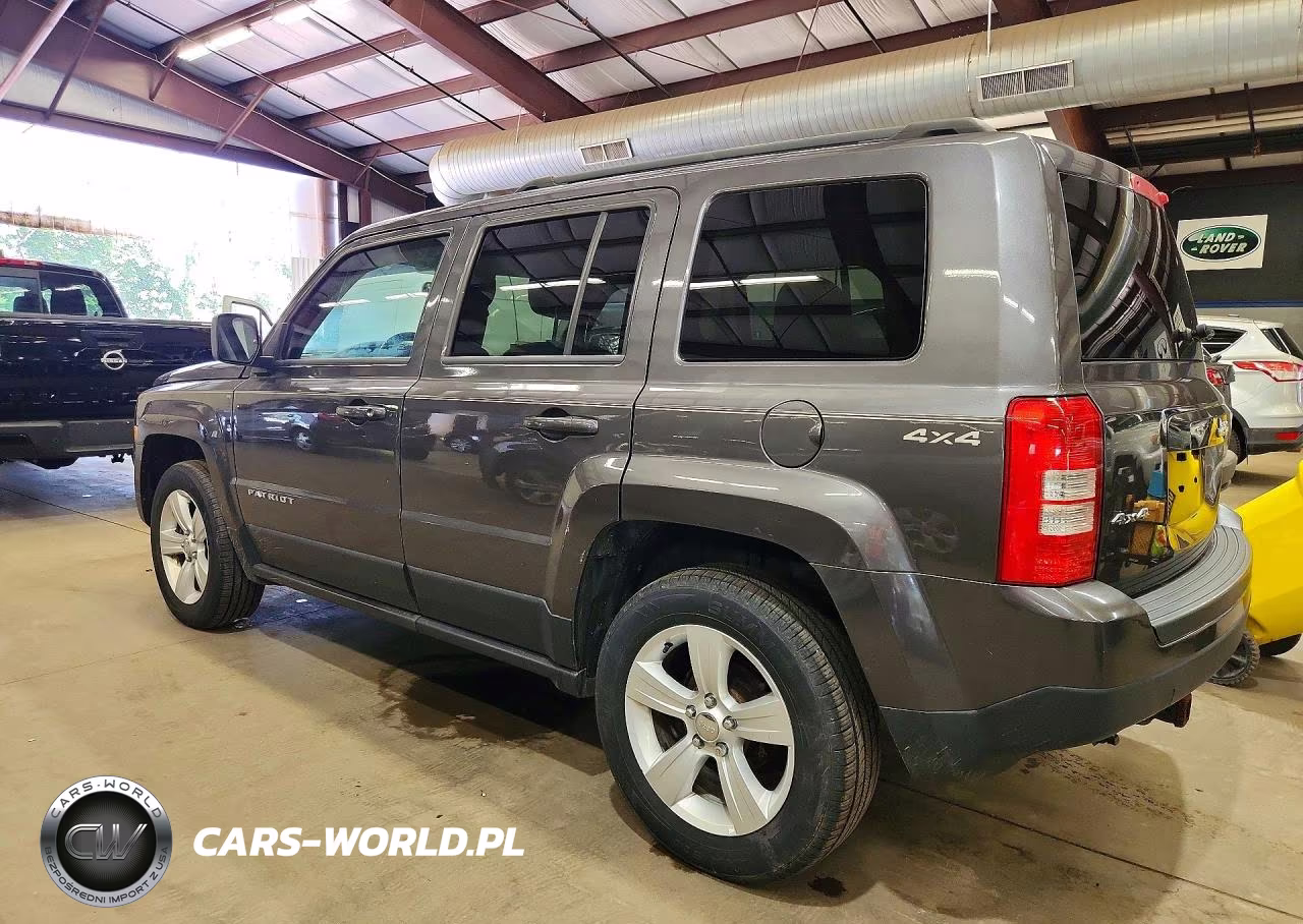 2015 Jeep Patriot Latitude VIN:1C4NJRFB3FD425813 - 2