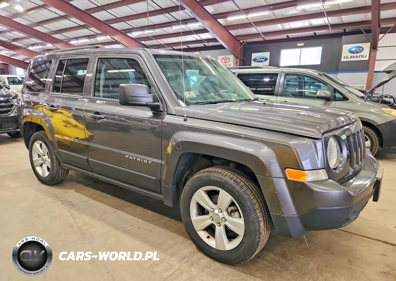 2015 Jeep Patriot Latitude VIN:1C4NJRFB3FD425813 - 4