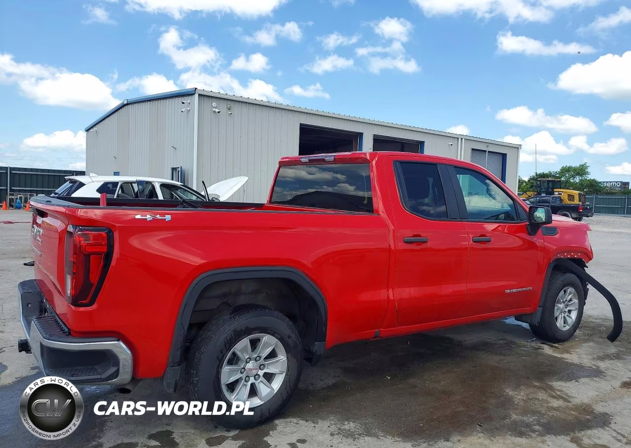 2023 GMC Sierra K1500 VIN:1GTRUAED9PZ330965 - 3