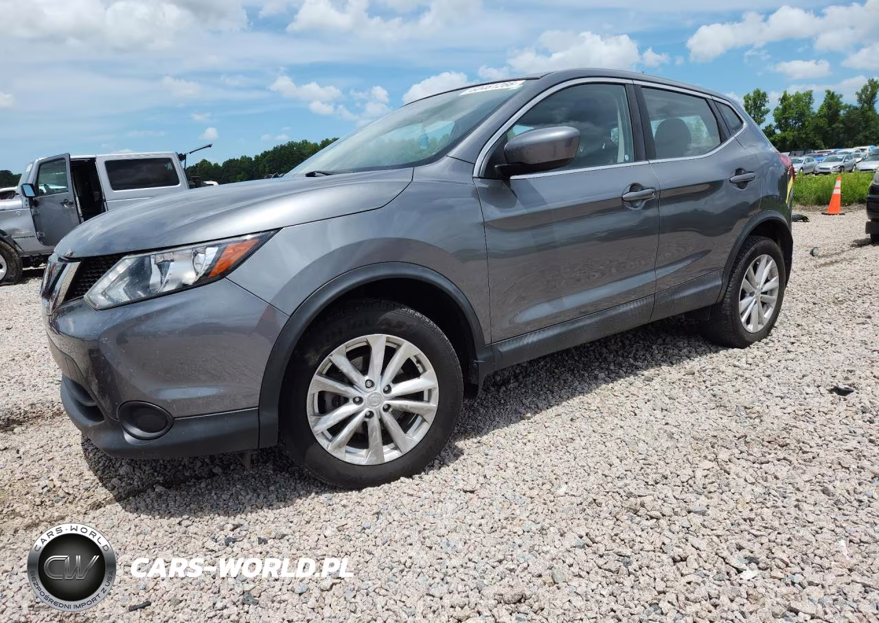 2018 Nissan Rogue Sport S – zdjęcie 1 z 12