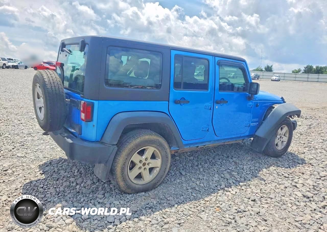 2010 Jeep Wrangler Unlimited Sport VIN:1J4BZ3H13AL165709 - 3