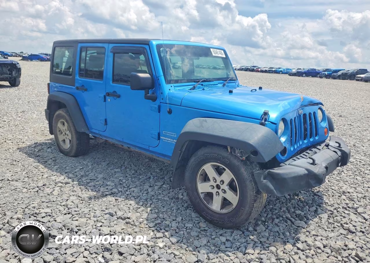 2010 Jeep Wrangler Unlimited Sport VIN:1J4BZ3H13AL165709 - 4