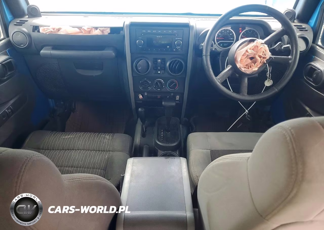 2010 Jeep Wrangler Unlimited Sport VIN:1J4BZ3H13AL165709 - 8