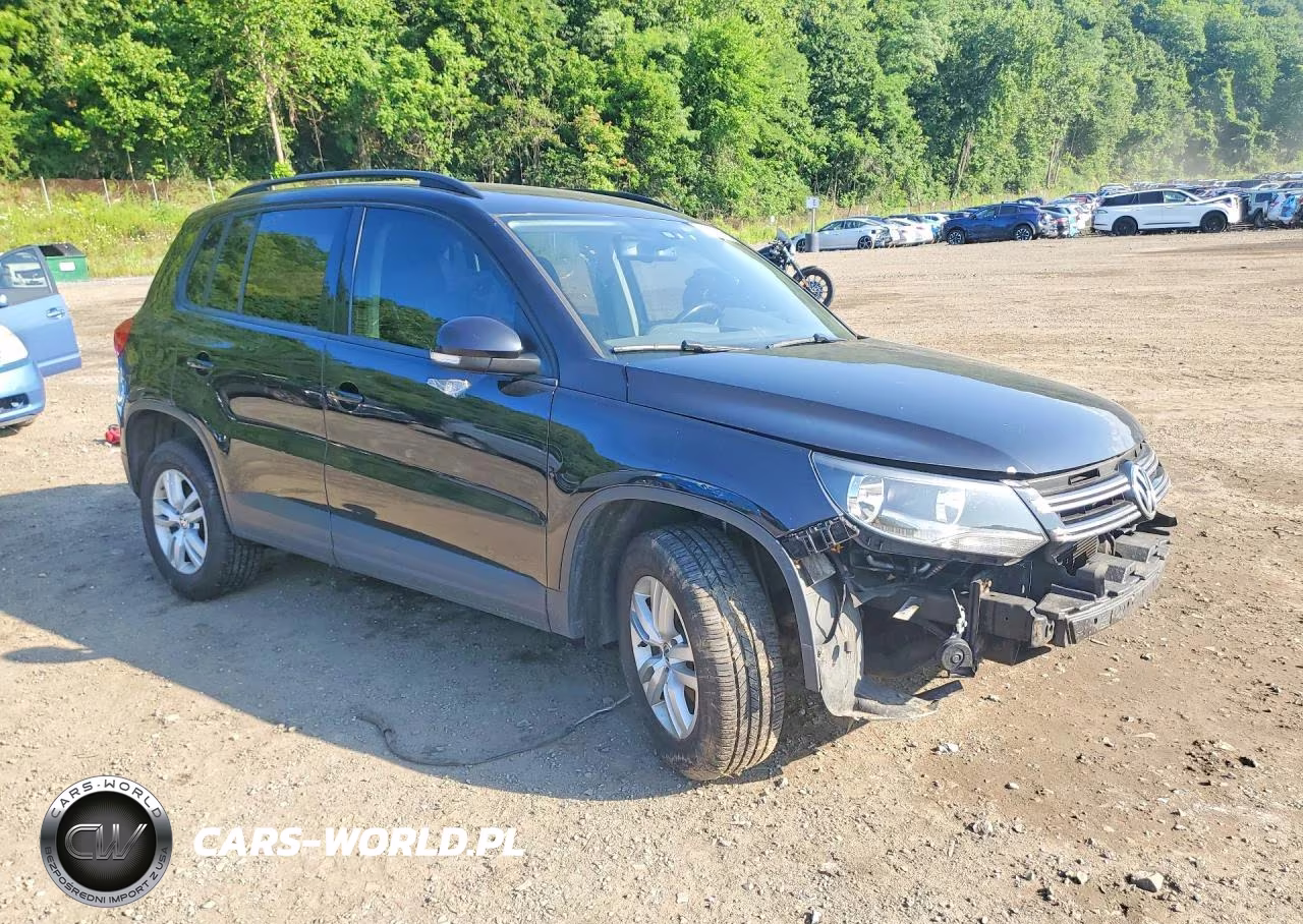 2017 Volkswagen Tiguan S VIN:WVGBV7AX2HK029199 - 4
