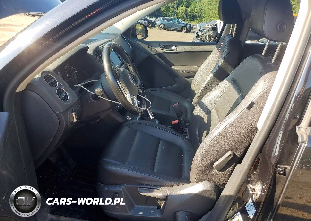 2017 Volkswagen Tiguan S VIN:WVGBV7AX2HK029199 - 7