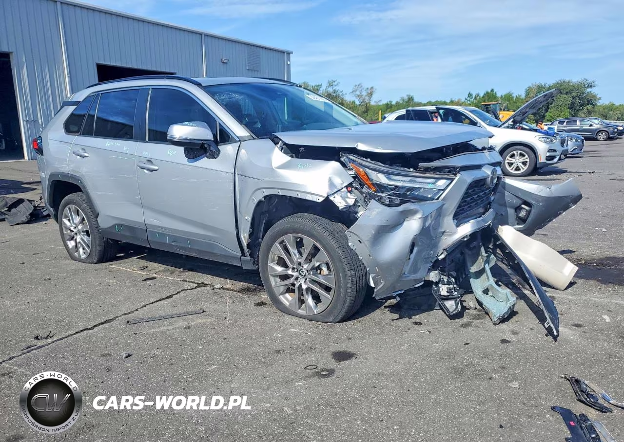 2023 Toyota Rav4 Xle Premium VIN:2T3C1RFV4PW252096 - 4