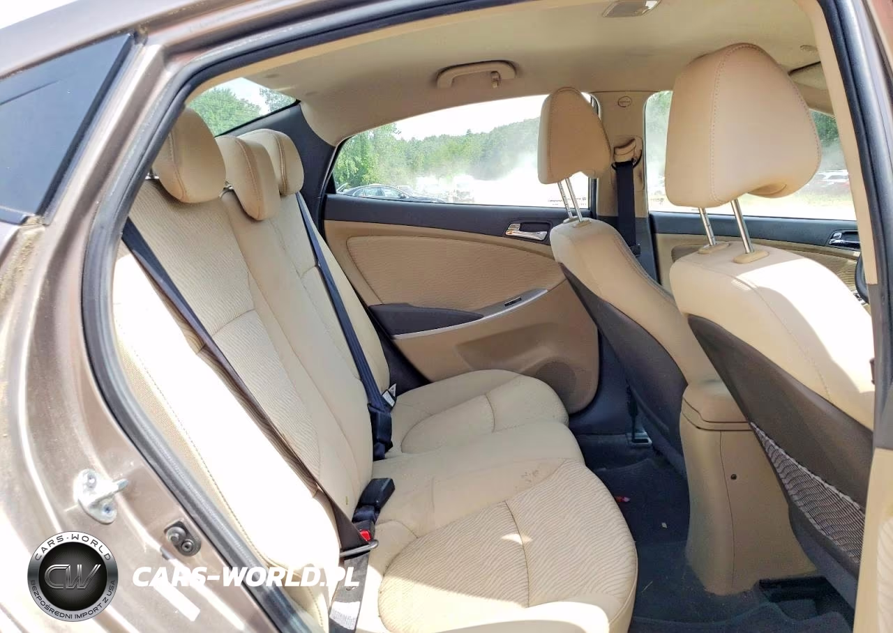 2013 Hyundai Accent Gls VIN:KMHCU4AE5DU463569 - 10