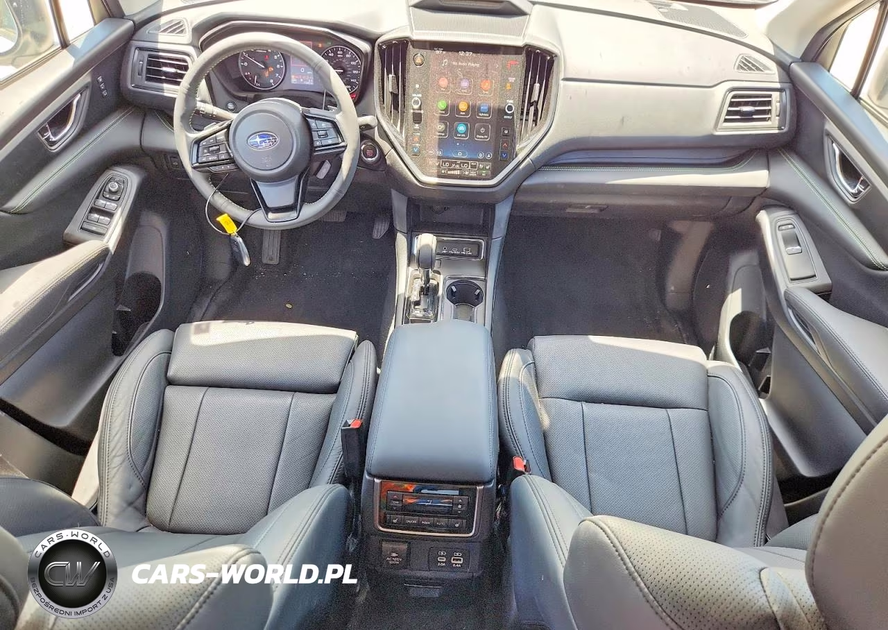 2025 Subaru Ascent Onyx Touring VIN:4S4WMAWDXS3441162 - 8