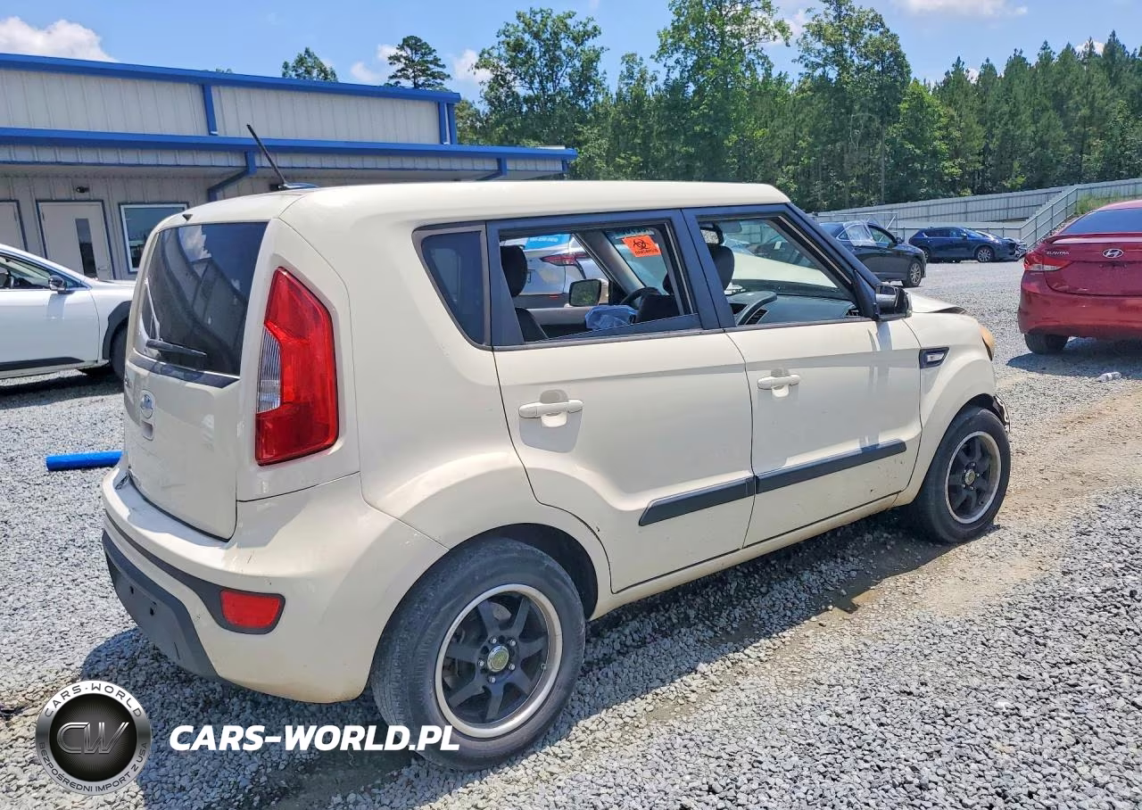 2013 Kia Soul Base VIN:KNDJT2A55D7501397 - 3